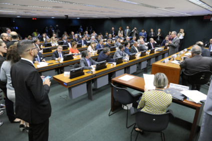 Orçamento da Aneel em 2024 é o mesmo de 2020; déficit de servidores é de 32%