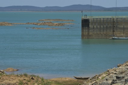 Sobradinho – A Usina Hidrelétrica de Sobradinho tem capacidade total de 1050 megawatts, mas com a falta de água só tem sido possível gerar cerca de 160 megawatts (Marcello Casal Jr/Agência Brasil)