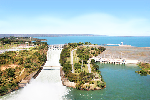 Vista aérea da barragem da hidrelétrica Três Marias, da Cemig